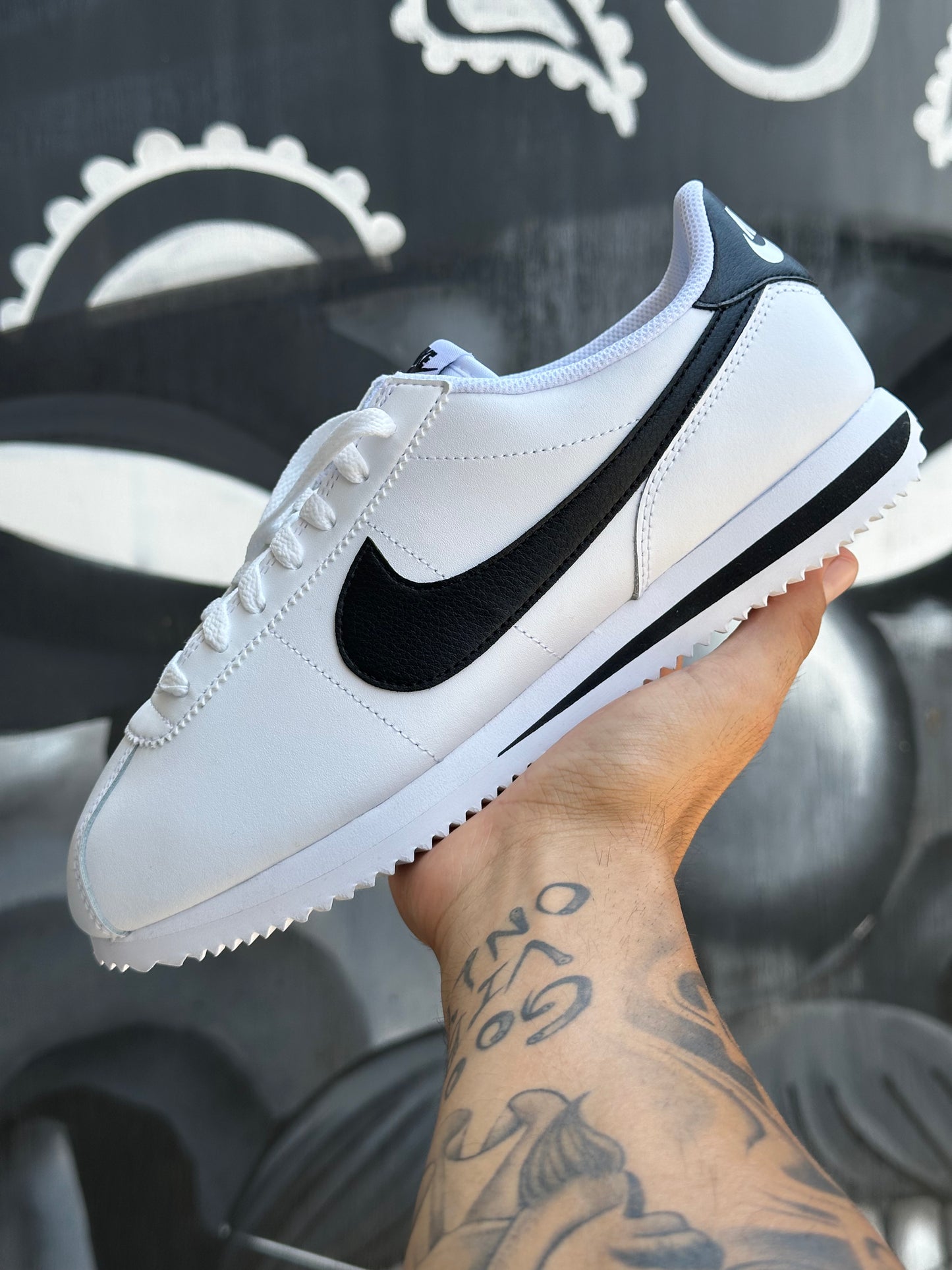 NIKE CORTEZ CLASSIC