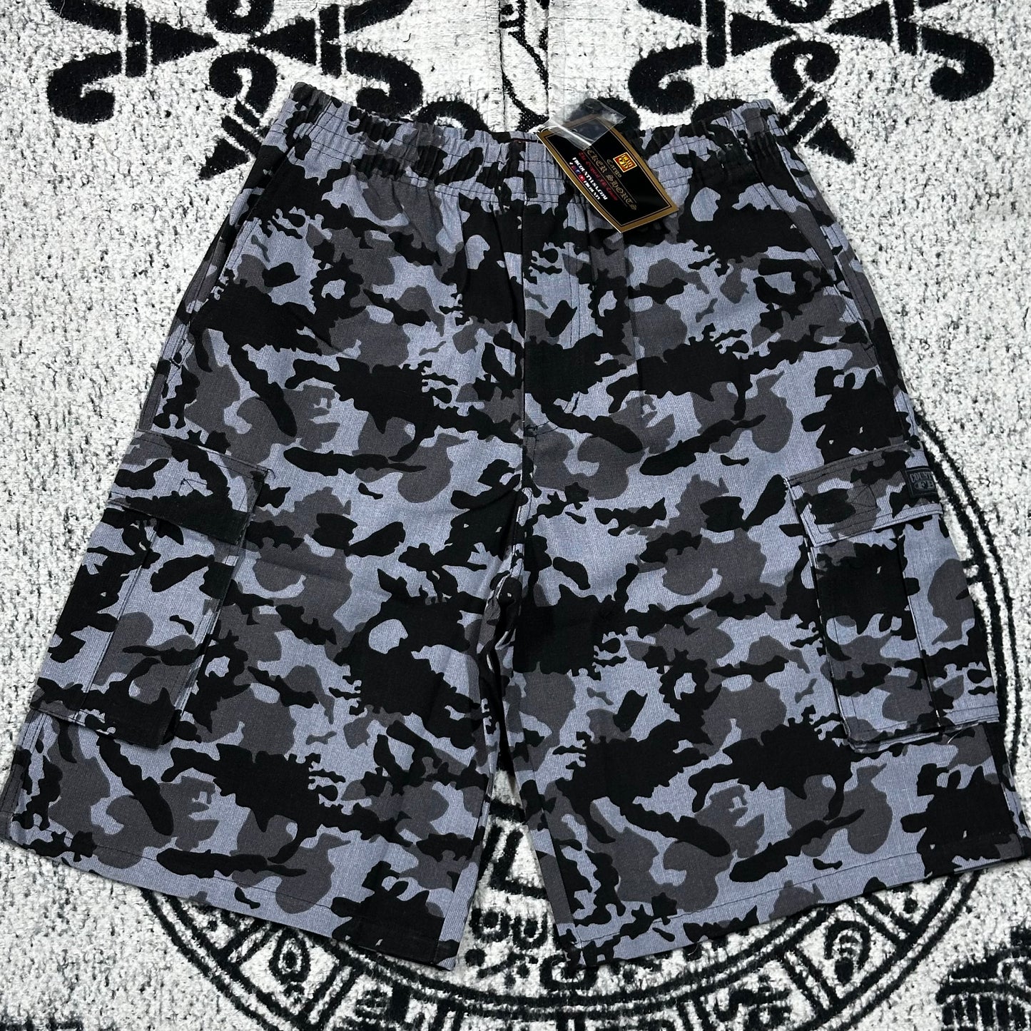 FB COUNTY SHORT CARGO “CHECKER”