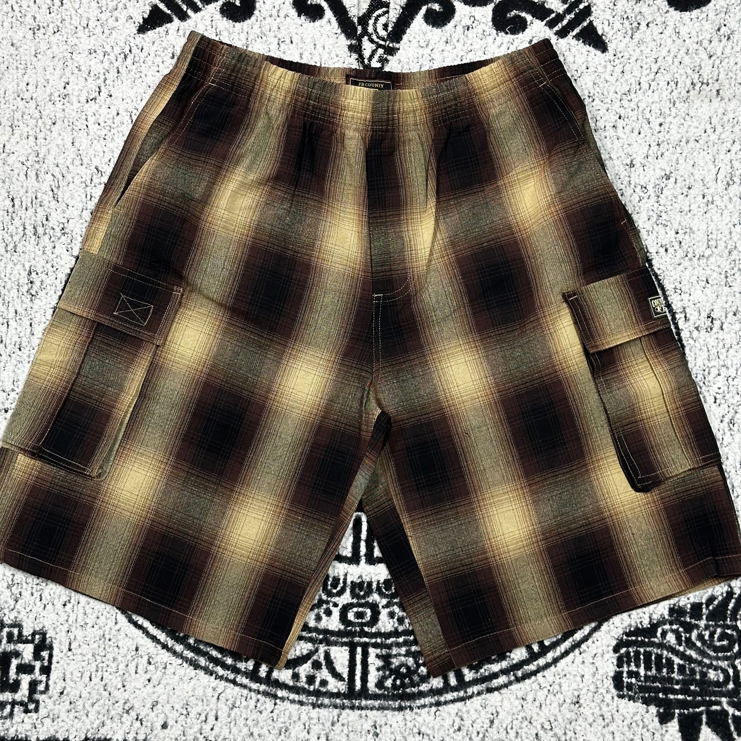 FB COUNTY SHORT CARGO “CHECKER”