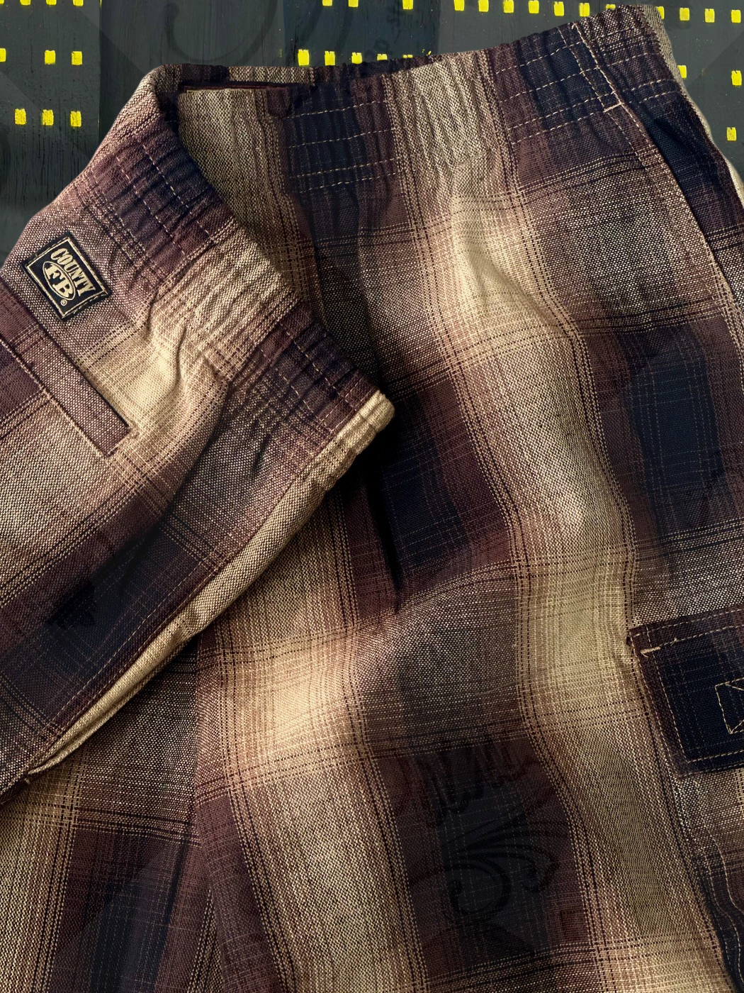 FB COUNTY SHORT CARGO “CHECKER”