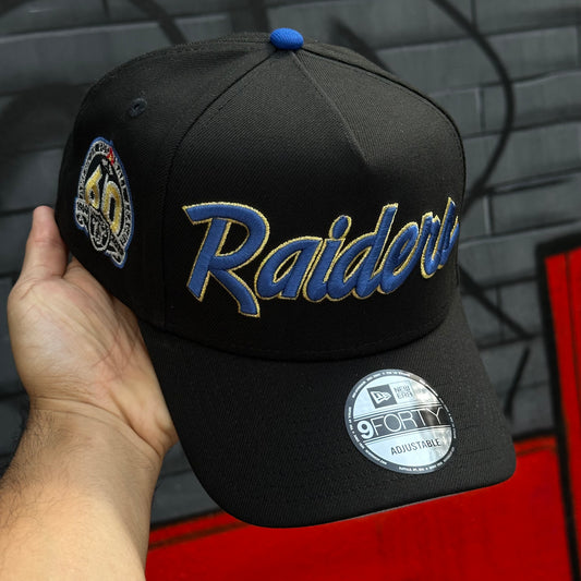 GORRA NEW ERA 9FORTY CURVA EXCLUSIVA SNAPBACK “RAIDERS”