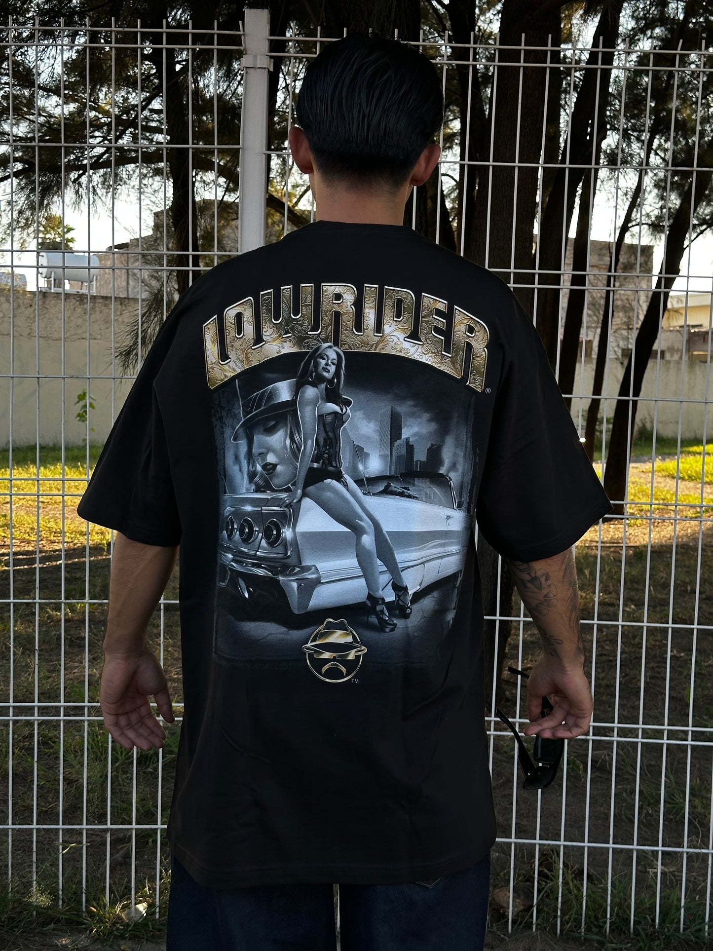 PLAYERA LOWRIDER “ENGRAVED”