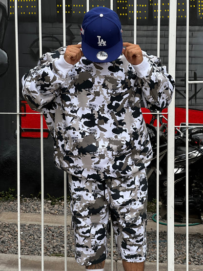 FB COUNTY CONJUNTO CAMUFLAJE CARGO SHORT + SUDADERA CUELLO REDONDO