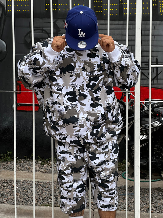 FB COUNTY CONJUNTO CAMUFLAJE CARGO SHORT + SUDADERA CUELLO REDONDO