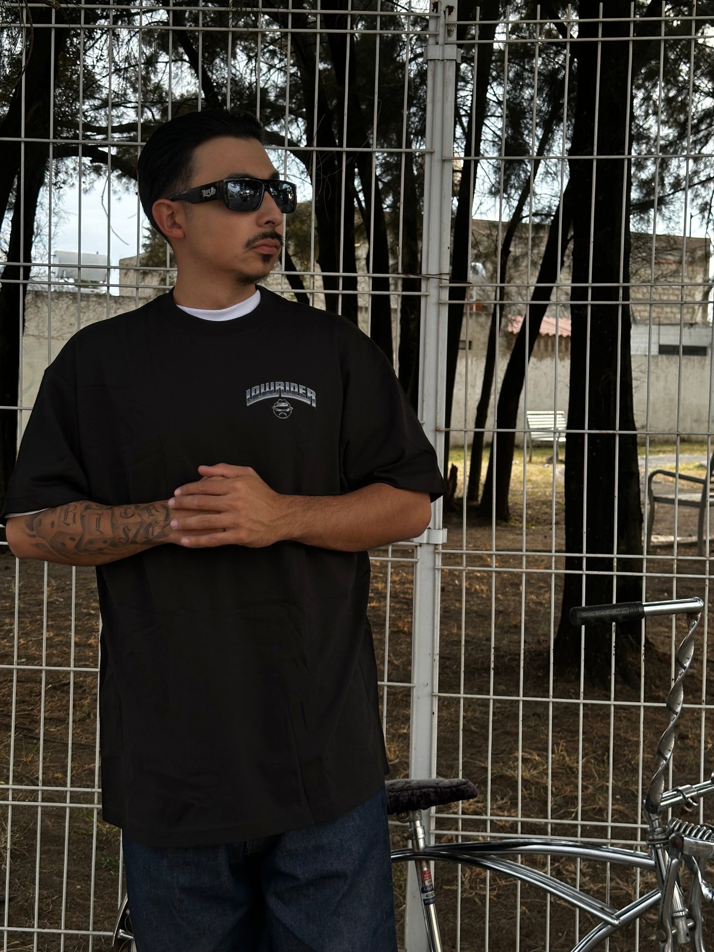 PLAYERA LOWRIDER CUELLO REDONDO “SÚPER SHOW”